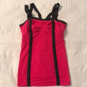 Size 2 lululemon tank